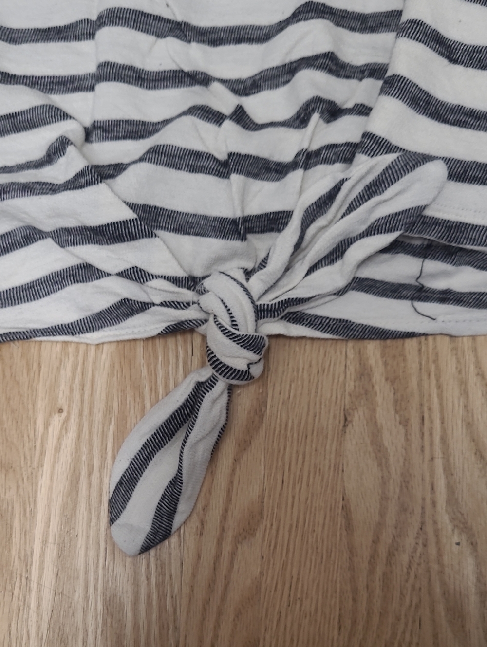 Old Navy Top - Picture 6 of 7